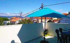 Independent House Near Estoril With Terrace